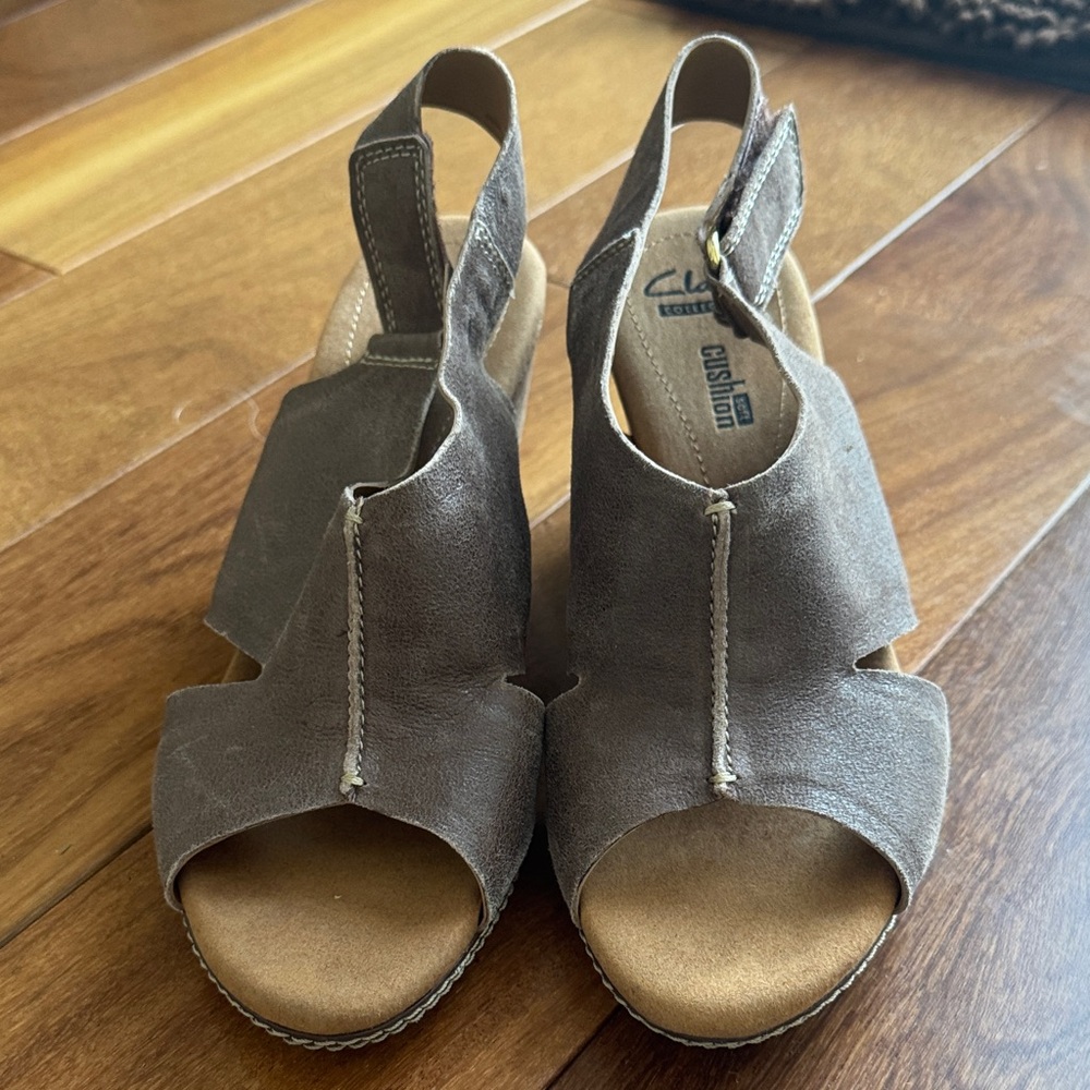 Clarks Women's Soft Brown Slingback Sandals